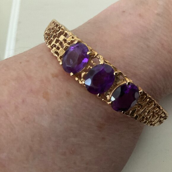 Vintage 14k solid gold bangle bracelet with 3 large amethysts one-of-a-kind! - Picture 2 of 11